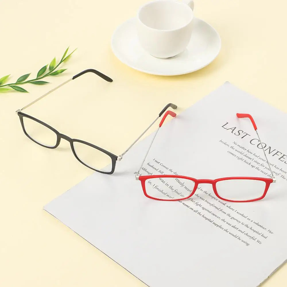 Portable anti-blue light presbyopia eyeglass