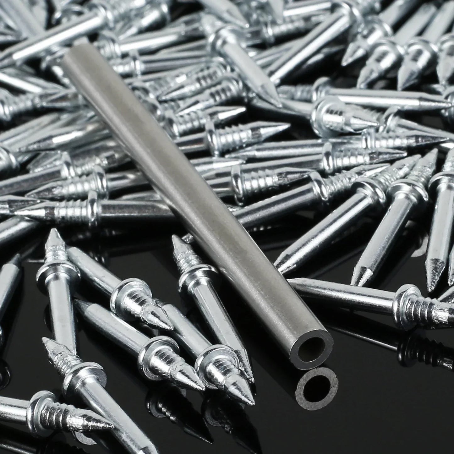 Double-Head Skirting Thread Seamless Nail