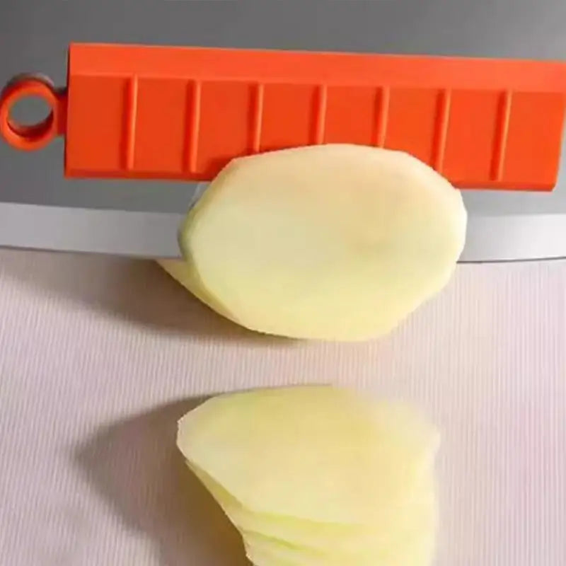 2PCS - Silicone Magnetic Non-Stick Knife Tool – Prevents Food from Sticking During Cutting