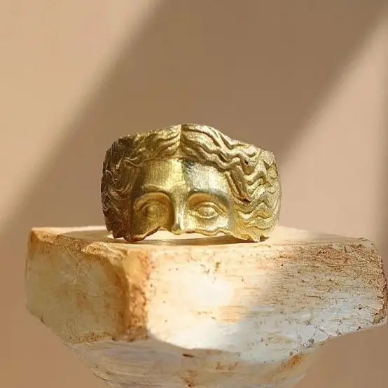 Venus Half Face Ring Gift